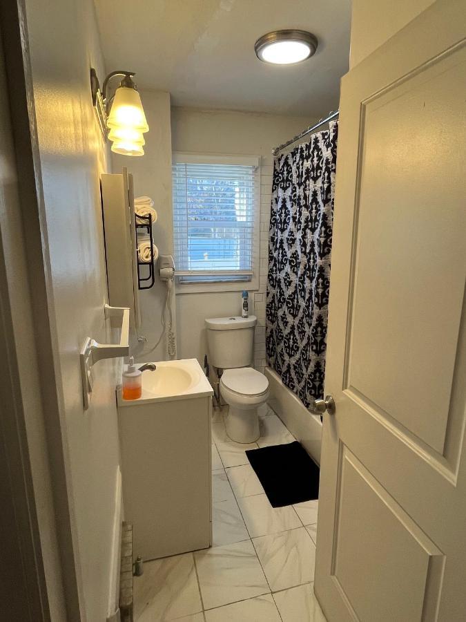 Three Bed One Bath Apt 25 Mins To Nyc Belleville Екстер'єр фото